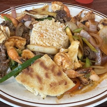 Las Placitas - Las Placitas Sampler - Salvadoran Near Me - Washington, DC, District of Columbia Las Placitas - Las Placitas Sampler - Salvadoran Near Me - Washington, DC, District of Columbia