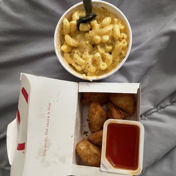 Chick-fil-A - 8 Chick-fil-A Nuggets with Polynesian Sauce and Mac & Cheese - Fast Food Near Me - El Paso, Texas Chick-fil-A - 8 Chick-fil-A Nuggets with Polynesian Sauce and Mac & Cheese - Fast Food Near Me - El Paso, Texas