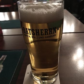 Erika's Eck - Ratsherren Bier aus der Nachbarschaft - German Near Me - Hamburg, HH Erika's Eck - Ratsherren Bier aus der Nachbarschaft - German Near Me - Hamburg, HH