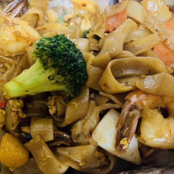 Topthai Kitchen - Seafood Pad See Ew - Thai Near Me - Lincoln, California Topthai Kitchen - Seafood Pad See Ew - Thai Near Me - Lincoln, California