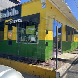 Bedolla Bakery - Exterior