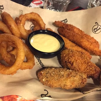 Roadhouse Grill - #Roadhouse Grill #Bergamo - Crispy Mix di petto di pollo, alette e anelli di cipolla bianca. Accompagnati da mostarda - Steakhouses Near Me - Bergamo, BG Roadhouse Grill - #Roadhouse Grill #Bergamo - Crispy Mix di petto di pollo, alette e anelli di cipolla bianca. Accompagnati da mostarda - Steakhouses Near Me - Bergamo, BG