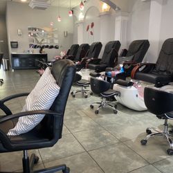 Be Polished Nail & Spa - Pedicure area