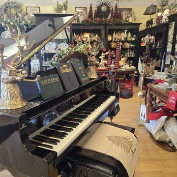 Vonda's - Gift Shops Near Me - Fresno, California