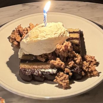 Prima - Amazing dessert with the crumble!! - Wine Bars Near Me - Boston, Massachusetts