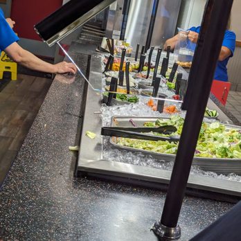 Chuck E. Cheese - Salad Bar - Pizza Near Me - Herndon, Virginia