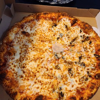 Amadeo's Pizza - Half cheese & Half cheese & mushrooms - Pizza Near Me - Albuquerque, New Mexico