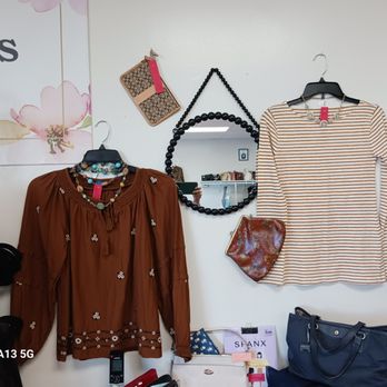 Sophisticated Consignments - Women's Clothing Near Me - Hermitage, Pennsylvania Sophisticated Consignments - Women's Clothing Near Me - Hermitage, Pennsylvania