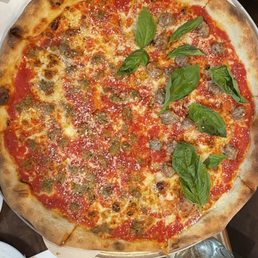 Half sausage and basil half meatball Half sausage and basil half meatball