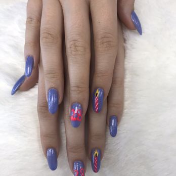 Nail 45 - Laura did this amazing manicure for my birthday. I loved it!! Thank you Laura!! - Nail Salons Near Me - Los Angeles, California
