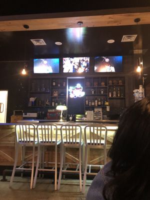 JR's Bar & Grill by null