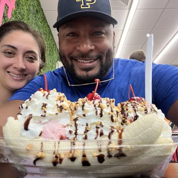 Dream the La Cream - Custom Banana Split!!!! - Ice Cream & Frozen Yogurt Near Me - Virginia Beach, Virginia Dream the La Cream - Custom Banana Split!!!! - Ice Cream & Frozen Yogurt Near Me - Virginia Beach, Virginia