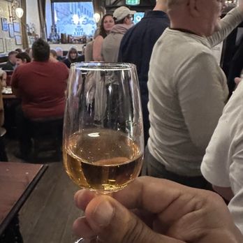 The Pot Still - Whisky - Pubs Near Me - Glasgow, GLG