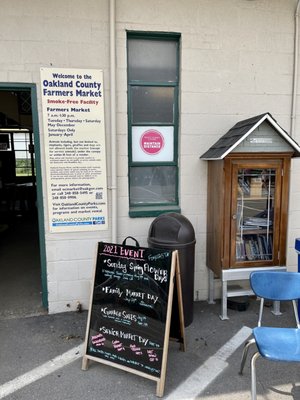 Oakland County Farmer's Market by null