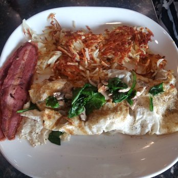 Texan Diner - Egg White Omelet with mushrooms and spinach. - Breakfast & Brunch Near Me - Haslet, Texas