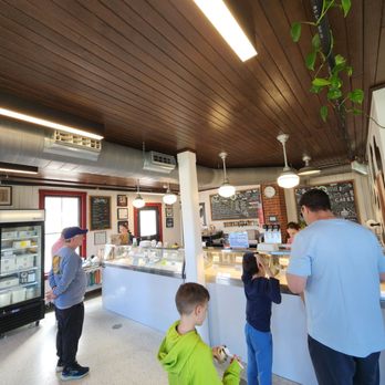 Sweet Claude's - Ice Cream & Frozen Yogurt Near Me - Cheshire, Connecticut
