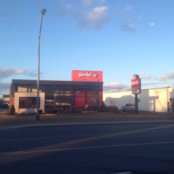 Wendy's - a view of the outside of the restaurant - Burgers Near Me - Queensbury, New York