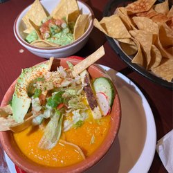 Mojito & Margarita - Sopa de tortilla and guacamole