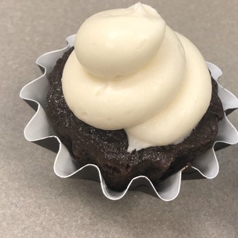 Creative Cakery - Chocolately Chocolate Chip Cake - Bakeries Near Me - Long Beach, California Creative Cakery - Chocolately Chocolate Chip Cake - Bakeries Near Me - Long Beach, California