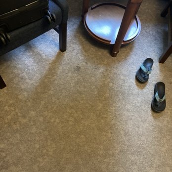 Château Versailles - Stains on the carpet - Hotels Near Me - Montreal, Quebec Château Versailles - Stains on the carpet - Hotels Near Me - Montreal, Quebec