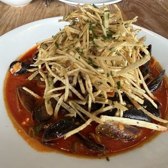 Diavola Pizzeria - Mussels and Frites - Italian Near Me - Geyserville, California