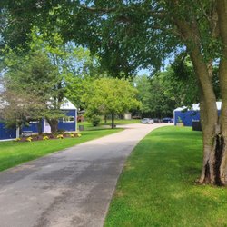 Sweet Paws Retreat - Front parkway