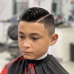 Halftime Barber - Kids gentleman's haircut. Call us and set your next appointment.