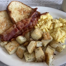 Combo 1: basic breakfast but cooked perfectly.