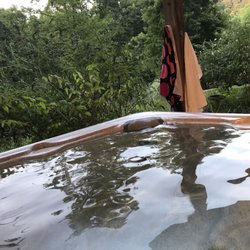 Simpsons Hollow Bed and Breakfast - Enjoy the hot tub