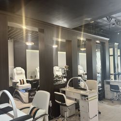 Royal Retreat Pedi spa