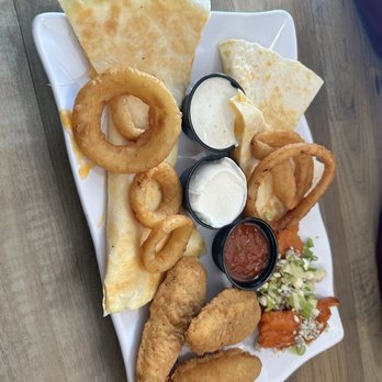 Hamburgerseria - Sampler platter to start my favorite was the buffalo shrimp. - Fast Food Near Me - Joliet, Illinois Hamburgerseria - Sampler platter to start my favorite was the buffalo shrimp. - Fast Food Near Me - Joliet, Illinois