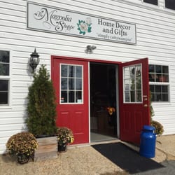 Magnolia Shoppe - Front entrance