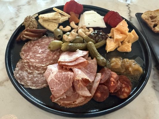 Elaine's Cocktail Kitchen by null