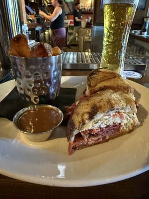 Fado Irish Pub by null