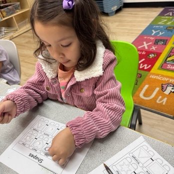 Santa Fe Kid Company - Matching shapes - Preschools Near Me - Whittier, California Santa Fe Kid Company - Matching shapes - Preschools Near Me - Whittier, California