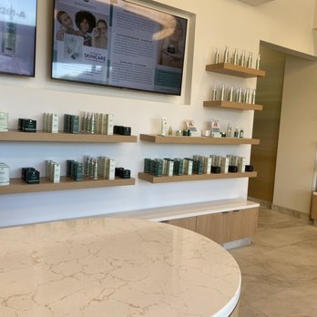 Skin Experts - Lobby waiting area - Skin Care Near Me - Brentwood, California Skin Experts - Lobby waiting area - Skin Care Near Me - Brentwood, California