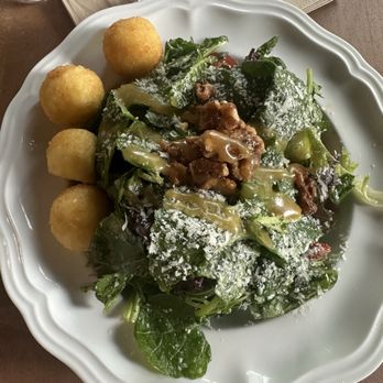 Social Corner- Coal Harbour - Tapas/Small Plates Near Me - Vancouver, British Columbia