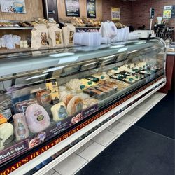 Manhasset Bagels - Deli/sandwich area
