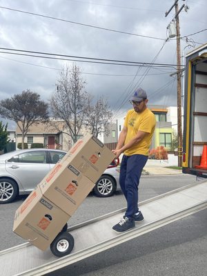 Local Moving Services - For efficient and hassle-free local moves in Los Angeles, CA, choose All Express Moving. Our dedicated team provides personalized service, ensuring your belongings are handled with care. We make local relocations easy and stress-free. Contact us today at(310) 590-8537 for a consultation.