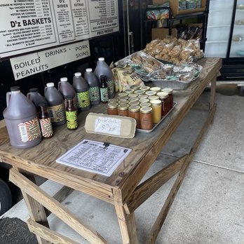 D'Z Pit BBQ - Honest, bbq sauces, baked goods for sale - Food Trucks Near Me - Florence, South Carolina D'Z Pit BBQ - Honest, bbq sauces, baked goods for sale - Food Trucks Near Me - Florence, South Carolina