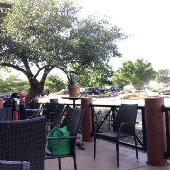400 Rabbits - Nice large patio! - Mexican Near Me - Austin, Texas