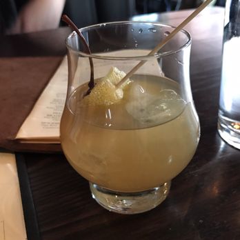 Handsome Hog - Four Roses Cocktail - Southern Near Me - St Paul, Minnesota