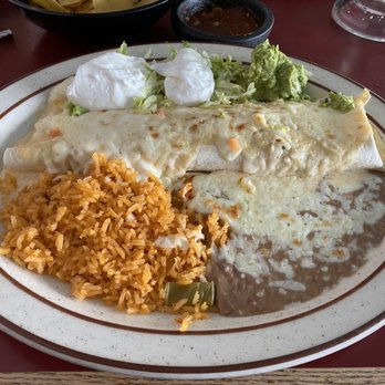 El Tapatio Restaurant - Burrito de Mariscos - Mexican Near Me - Oak Grove, Oregon El Tapatio Restaurant - Burrito de Mariscos - Mexican Near Me - Oak Grove, Oregon