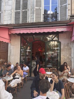 Bisou. by null