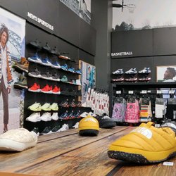 DICK'S Sporting Goods