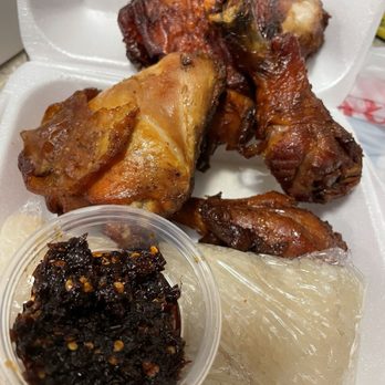 LA Kitchen - Dry ass fried chicken that comes with rice and the dip sauce - Chinese Near Me - Fresno, California LA Kitchen - Dry ass fried chicken that comes with rice and the dip sauce - Chinese Near Me - Fresno, California