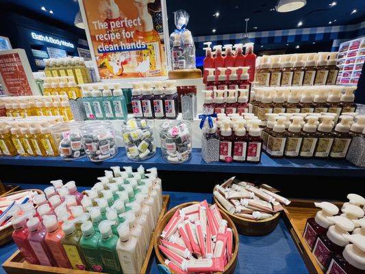 レビン　bath&body works まとめ売り Bath & Body Works, 21506 S Ellsworth Loop Rd, Queen Creek, AZ