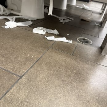 Carl's Jr - Grossness everywhere! - Fast Food Near Me - Lost Hills, California Carl's Jr - Grossness everywhere! - Fast Food Near Me - Lost Hills, California