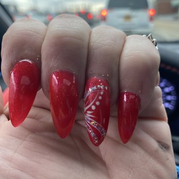 City Nails - Look at the pointer finger going sideways & ring finger super thick - Nail Salons Near Me - Oak Lawn, Illinois