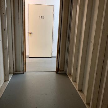 Freeway Mini Storage - Self Storage Near Me - Ventura, California